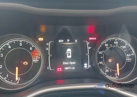 2016 Jeep Cherokee Latitude из США, поврежденный, VIN 1C4PJMCB1GW188485